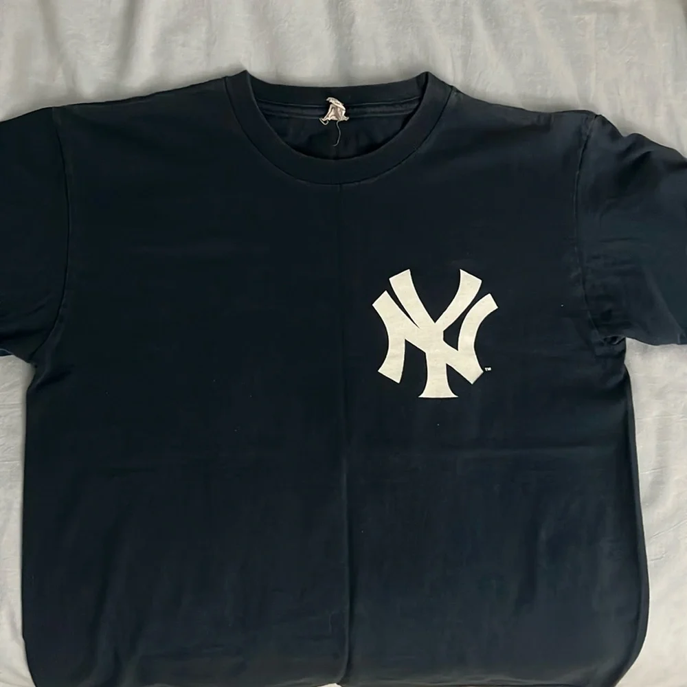 NY Yankees Jeter Tee - Picture 2 of 2